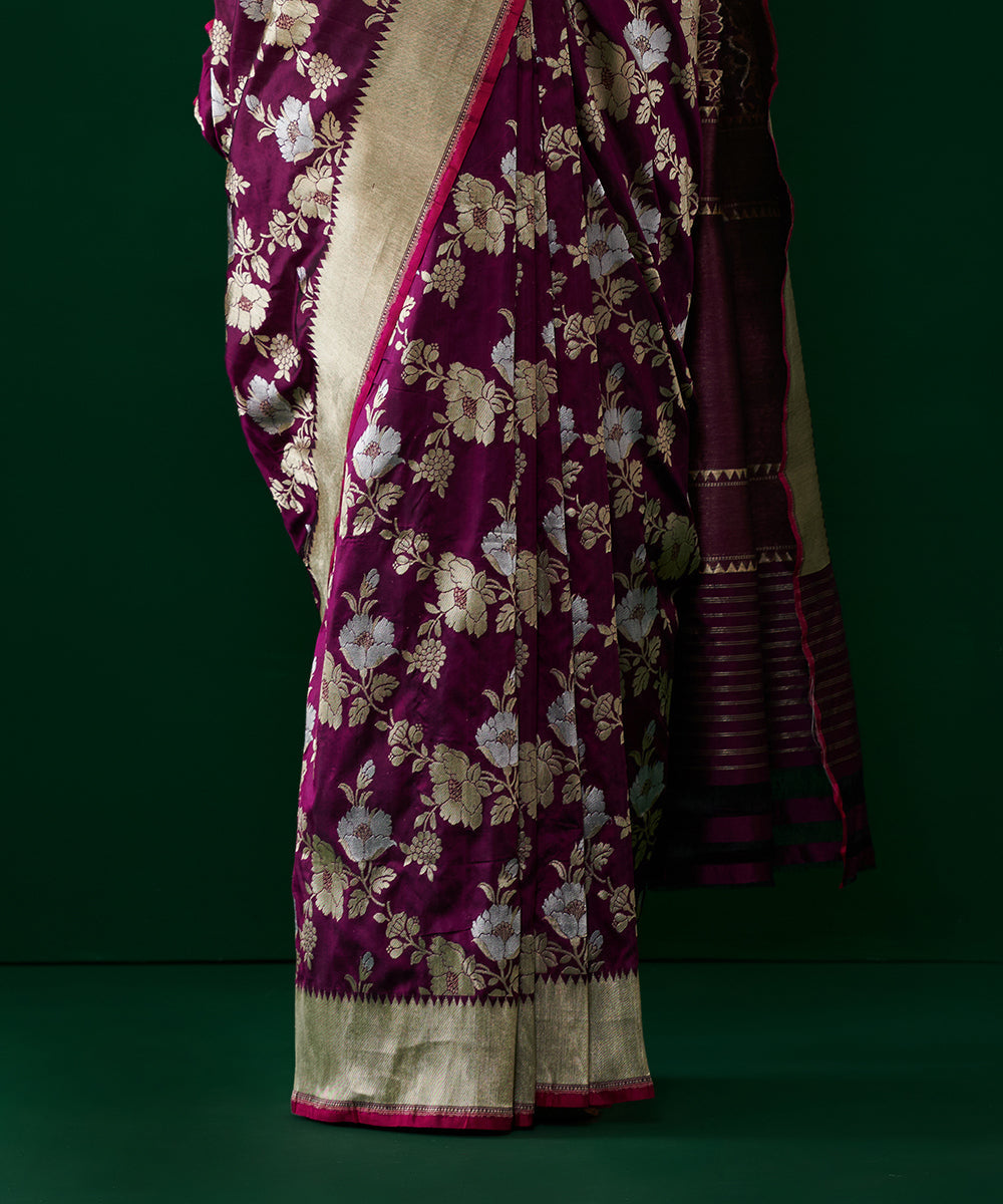 Handloom_Black_Pure_Katan_Silk_Banarasi_Saree_With_Gold_And_Silver_Zari_Jaal_WeaverStory_04