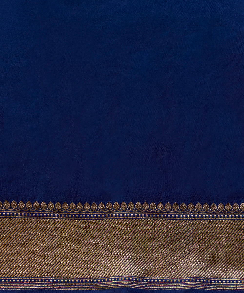 Red_Handloom_Pure_Katan_Silk_Banarasi_Saree_With_Kadhwa_Jaal_WeaverStory_05
