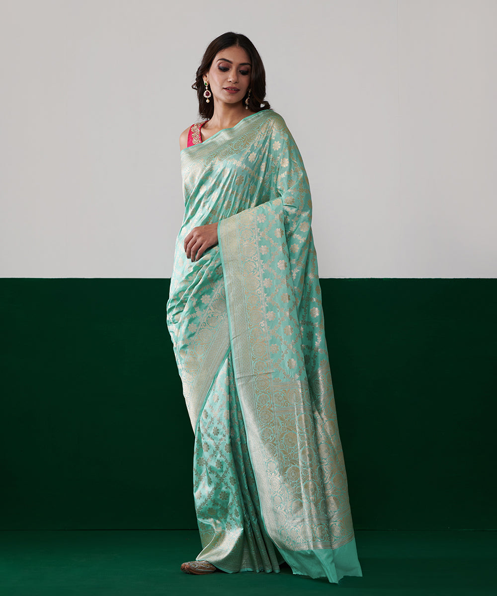 Sky_Blue_Handloom_Pure_Katan_Silk_Banarasi_Saree_With_Champagne_Zari_Jaal_WeaverStory_02