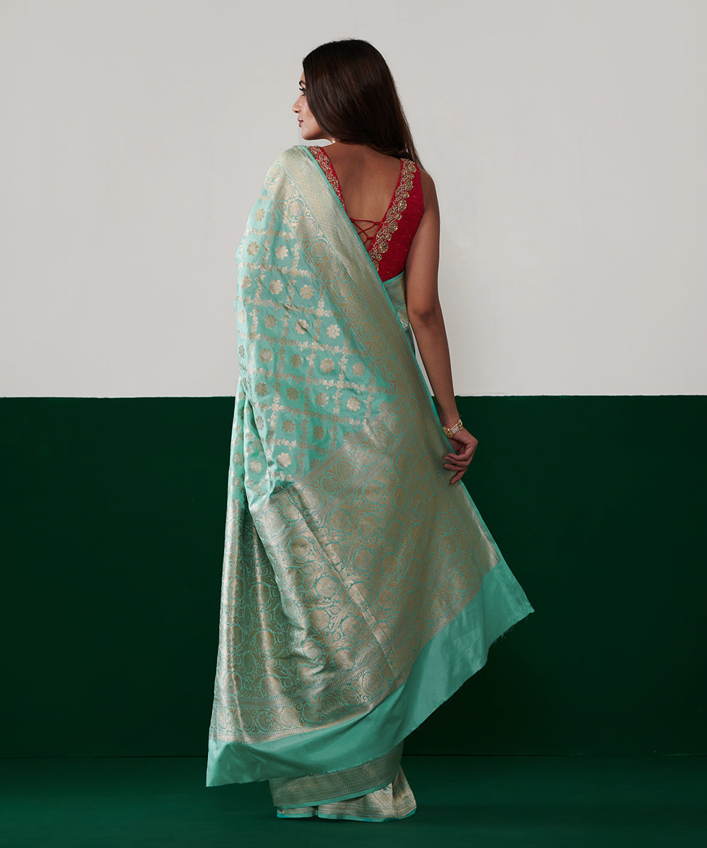 Sky_Blue_Handloom_Pure_Katan_Silk_Banarasi_Saree_With_Champagne_Zari_Jaal_WeaverStory_03
