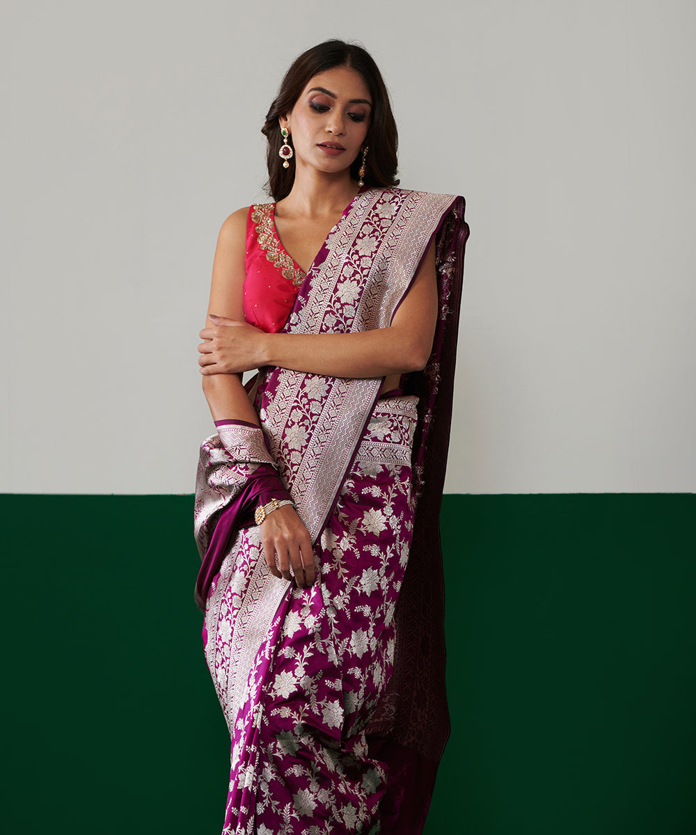 Handloom_Purple_Pure_Katan_Silk_Banarasi_Saree_With_Champagne_Zari_Jaal_WeaverStory_01
