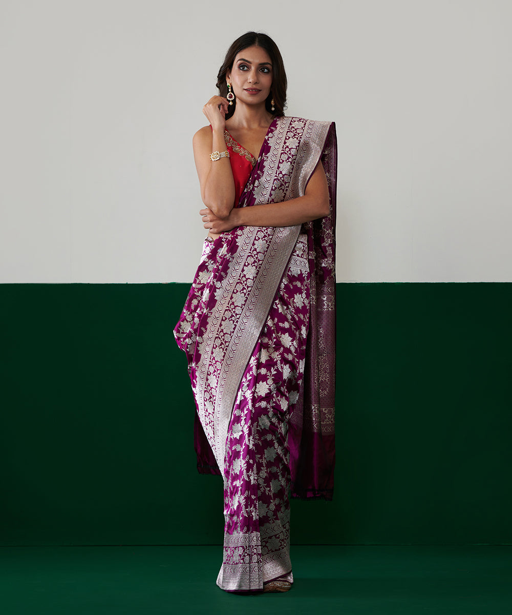 Handloom_Purple_Pure_Katan_Silk_Banarasi_Saree_With_Champagne_Zari_Jaal_WeaverStory_02