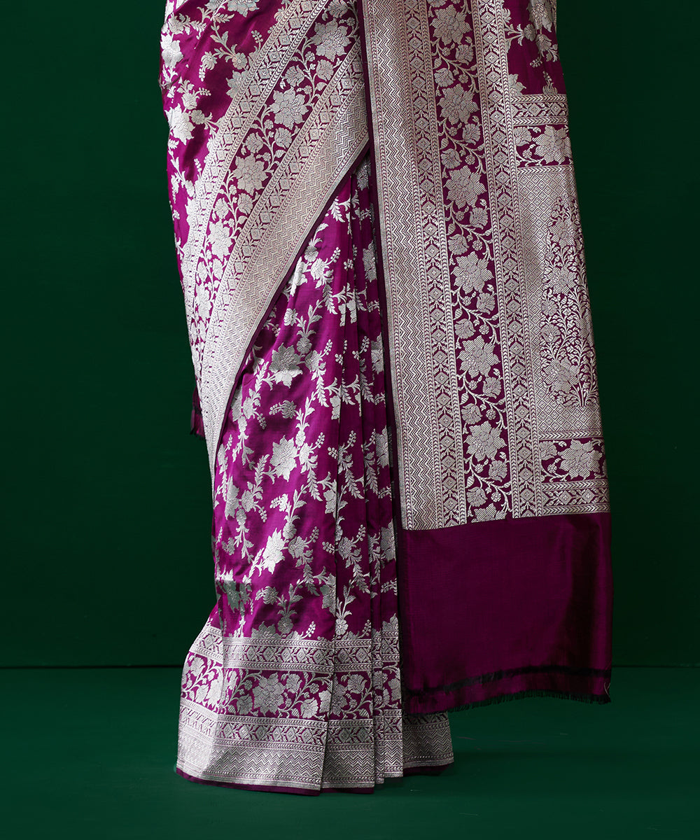 Handloom_Purple_Pure_Katan_Silk_Banarasi_Saree_With_Champagne_Zari_Jaal_WeaverStory_04