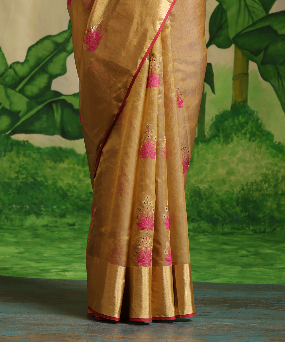 Molten_Gold_Handloom_Pure_Chanderi_Silk_Saree_With_Broad_Zari_Border_WeaverStory_04