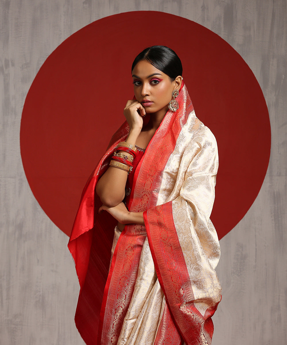 Offwhite_And_Gold_Handloom_Pure_Katan_Silk_Kimkhab_Banarasi_Saree_WeaverStory_01