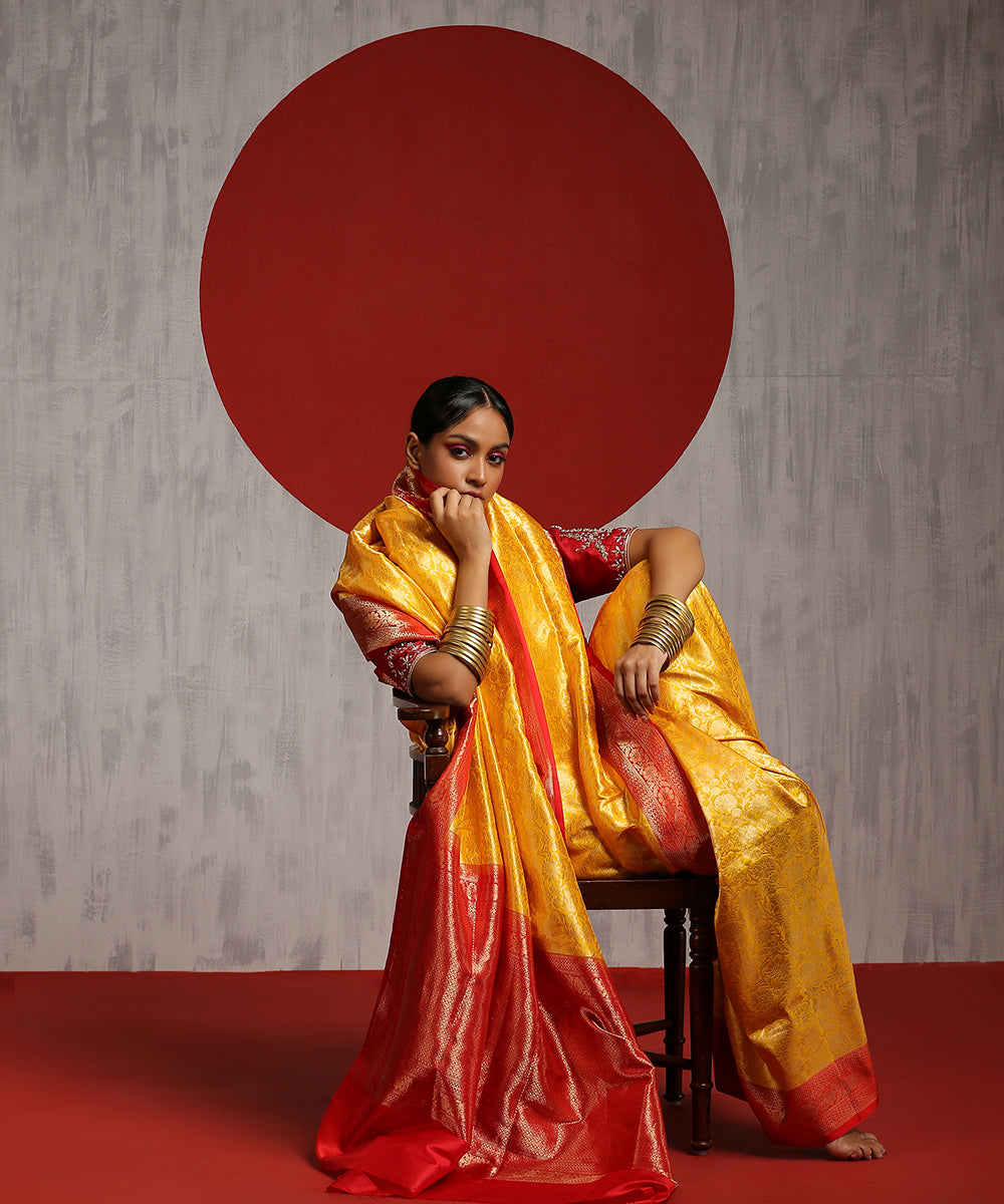 Handloom_Yellow_And_Gold_Pure_Katan_Silk_Kimkhab_Banarasi_Saree_WeaverStory_01