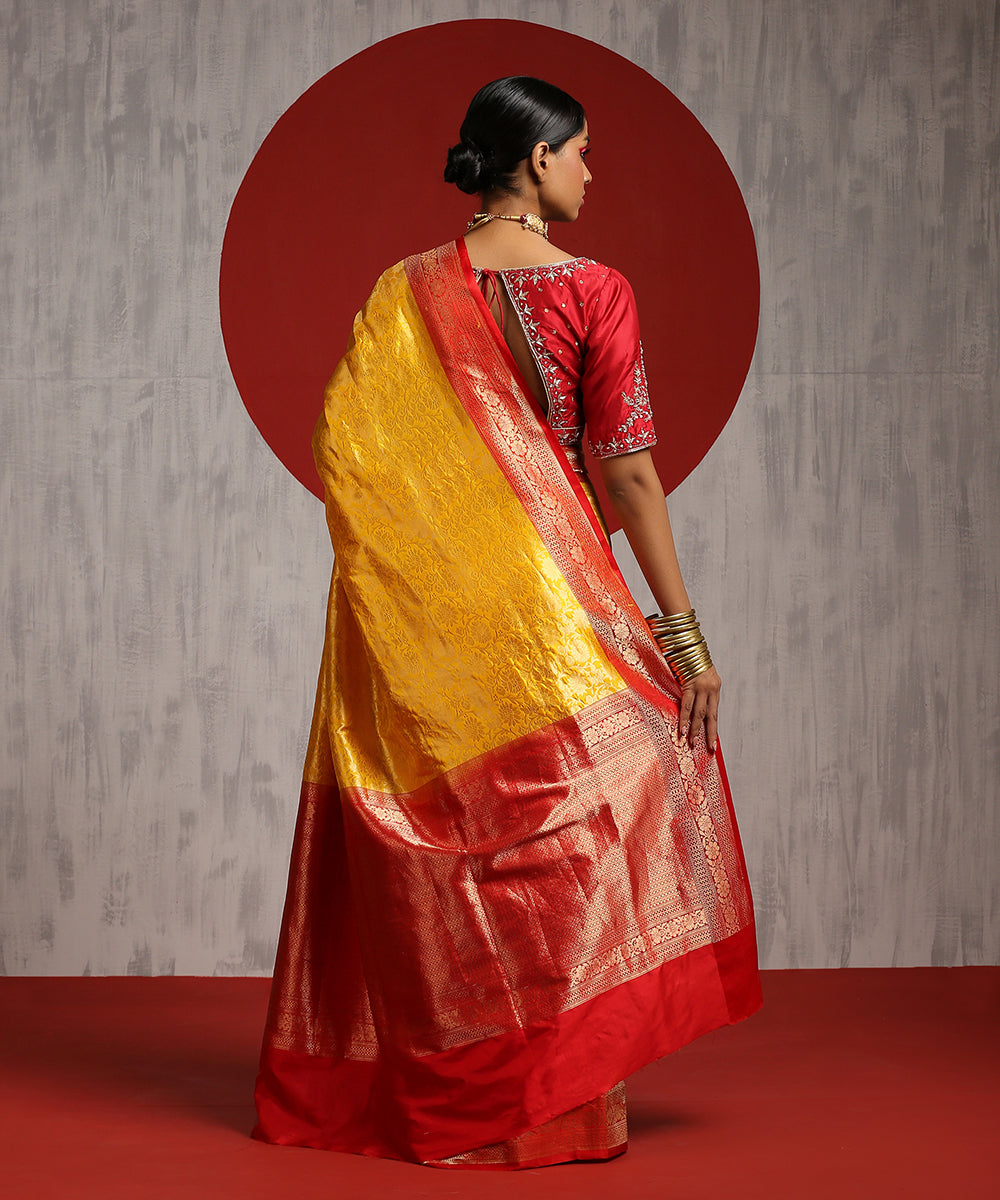 Handloom_Yellow_And_Gold_Pure_Katan_Silk_Kimkhab_Banarasi_Saree_WeaverStory_03