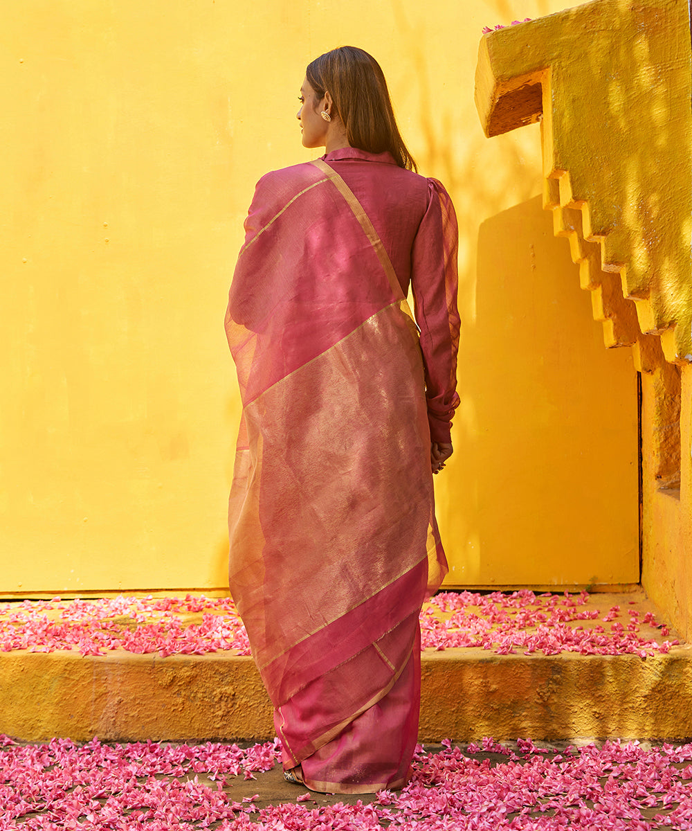 Rose_Gold_Handloom_Tissue_ChanderiSaree_With_Small_Gold_Zari_Border_WeaverStory_03