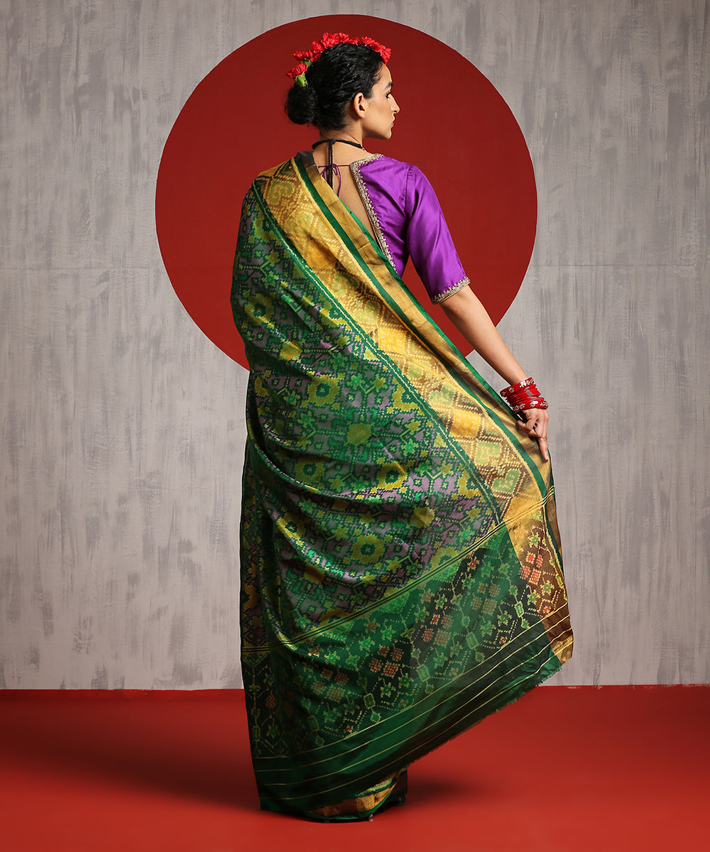 Green_Handloom_Pure_Silk_Patola_Saree_With_Tissue_Border_WeaverStory_03
