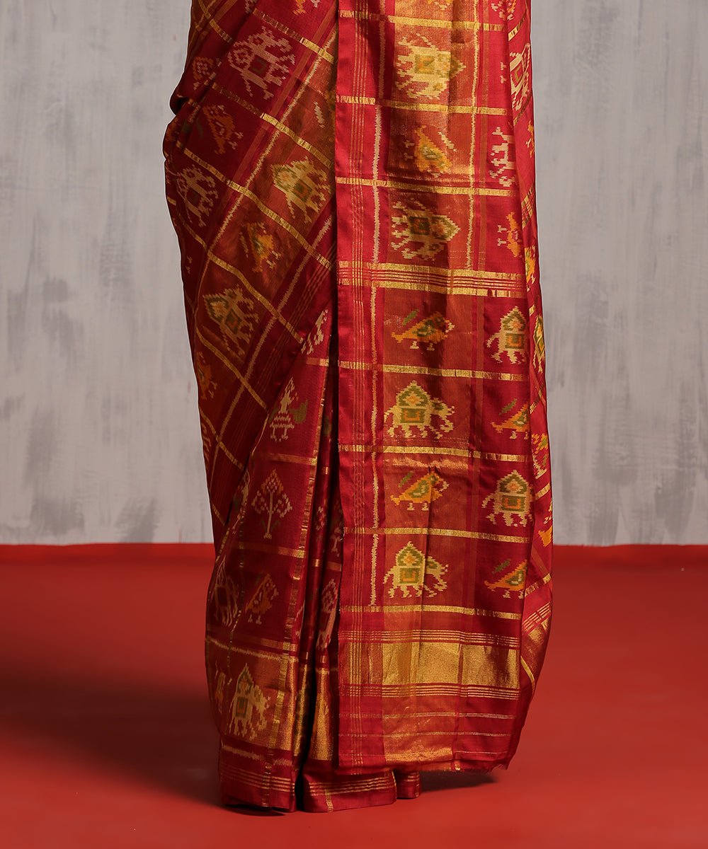 Handloom_Maroon_Mulberry_Silk_Single_Ikat_Patola_Saree_With_Checks_WeaverStory_04