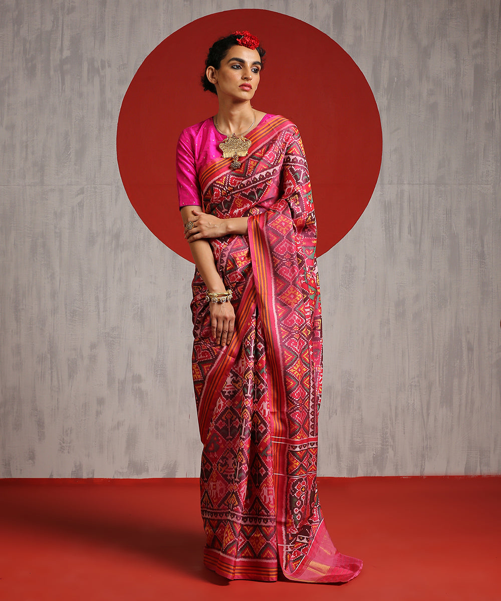 Handloom_Strawberry_Pink_And_Plum_Mulberry_Silk_8_Ply_Patola_Saree_WeaverStory_02