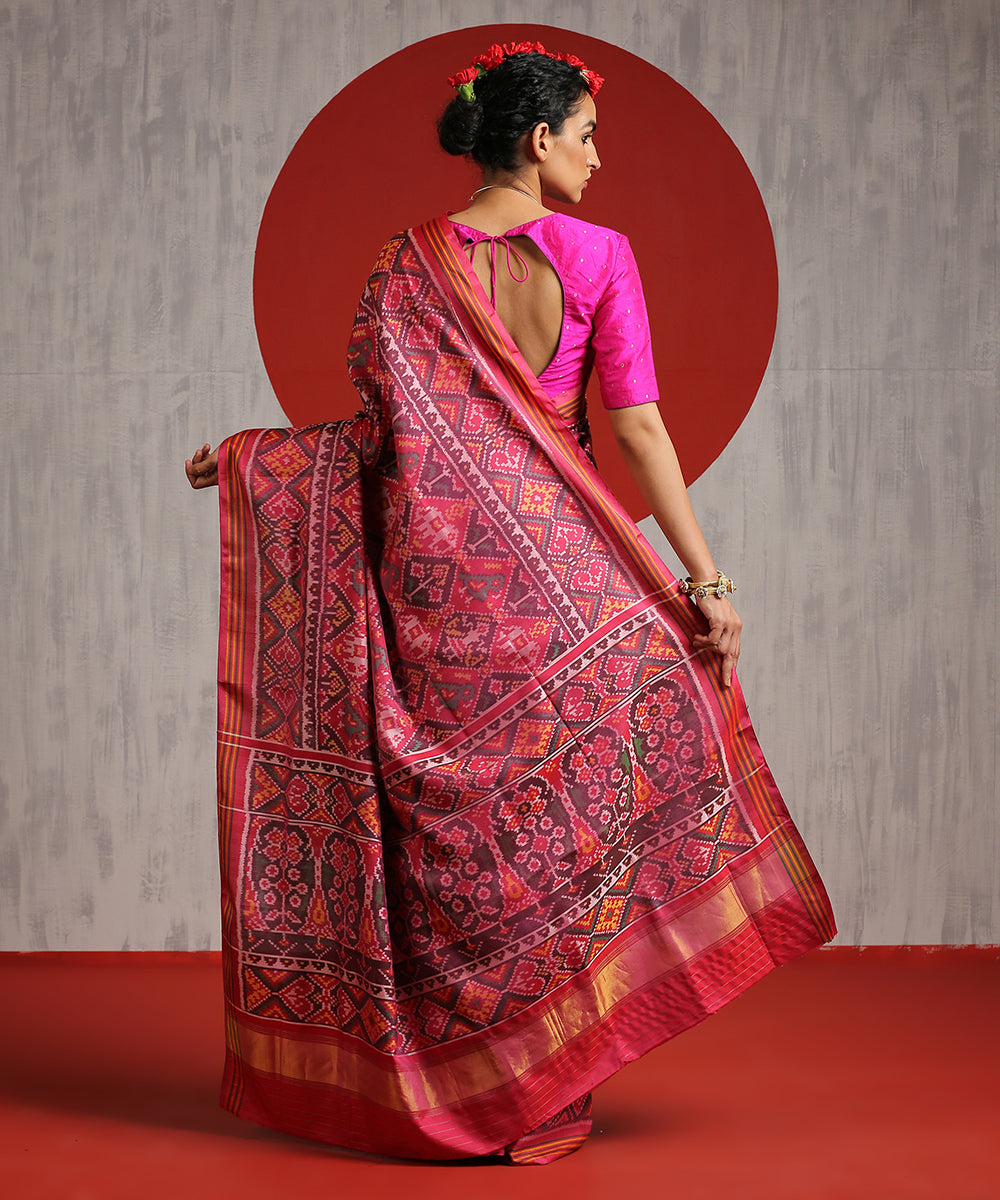 Handloom_Strawberry_Pink_And_Plum_Mulberry_Silk_8_Ply_Patola_Saree_WeaverStory_03