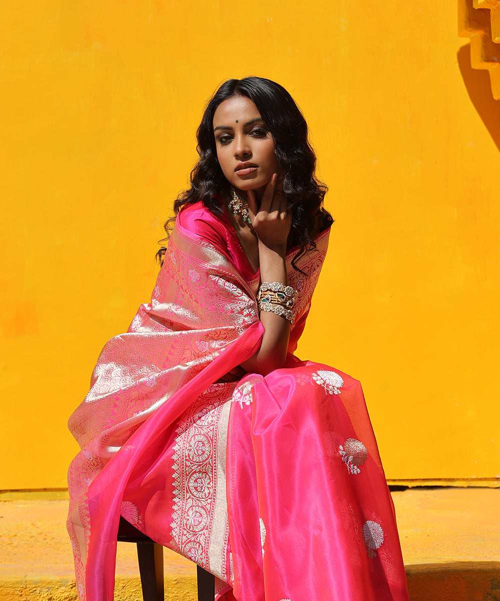 Handloom_Fuschia_Pink_Pure_Kora_Silk_Banarasi_Saree_With_Sona_Rupa_Zari_Booti_WeaverStory_01