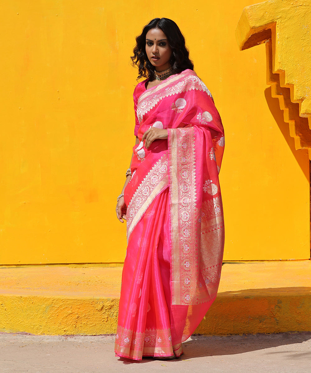 Handloom_Fuschia_Pink_Pure_Kora_Silk_Banarasi_Saree_With_Sona_Rupa_Zari_Booti_WeaverStory_02