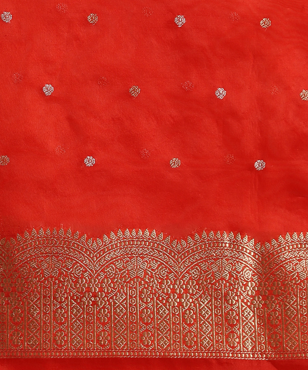 Handloom_Tomato_Red_Pure_Kora_Silk_Banarasi_Saree_With_Sona_Rupa_Booti_WeaverStory_05