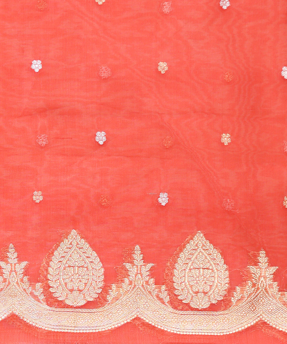 Handloom_Rust_Pure_Pure_Kora_Silk_Banarasi_Saree_With_Zari_Motifs_WeaverStory_05