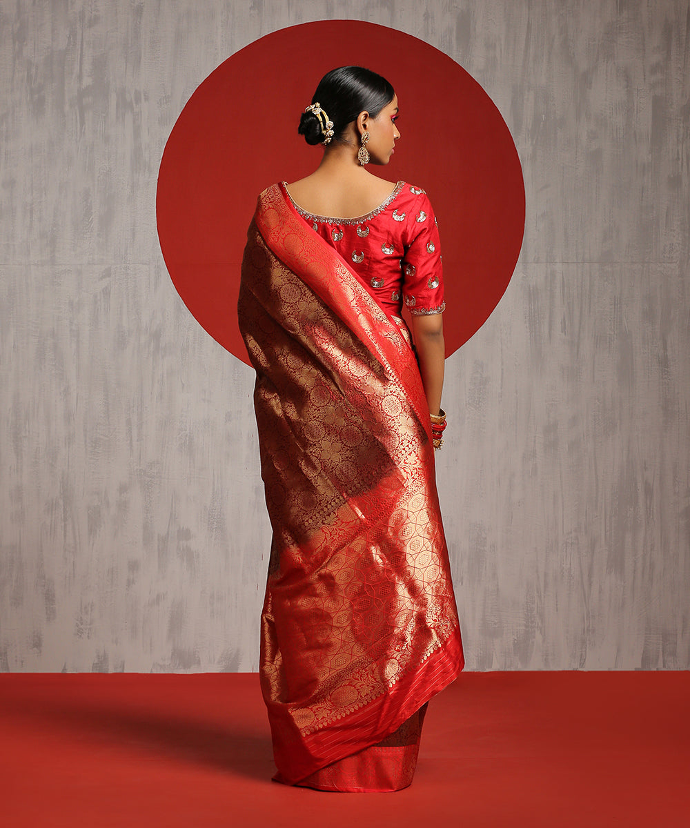 Handloom_Maroon_Pure_Katan_Silk_Kimkhab_Banarasi_Saree_With_Antique_Zari_WeaverStory_03
