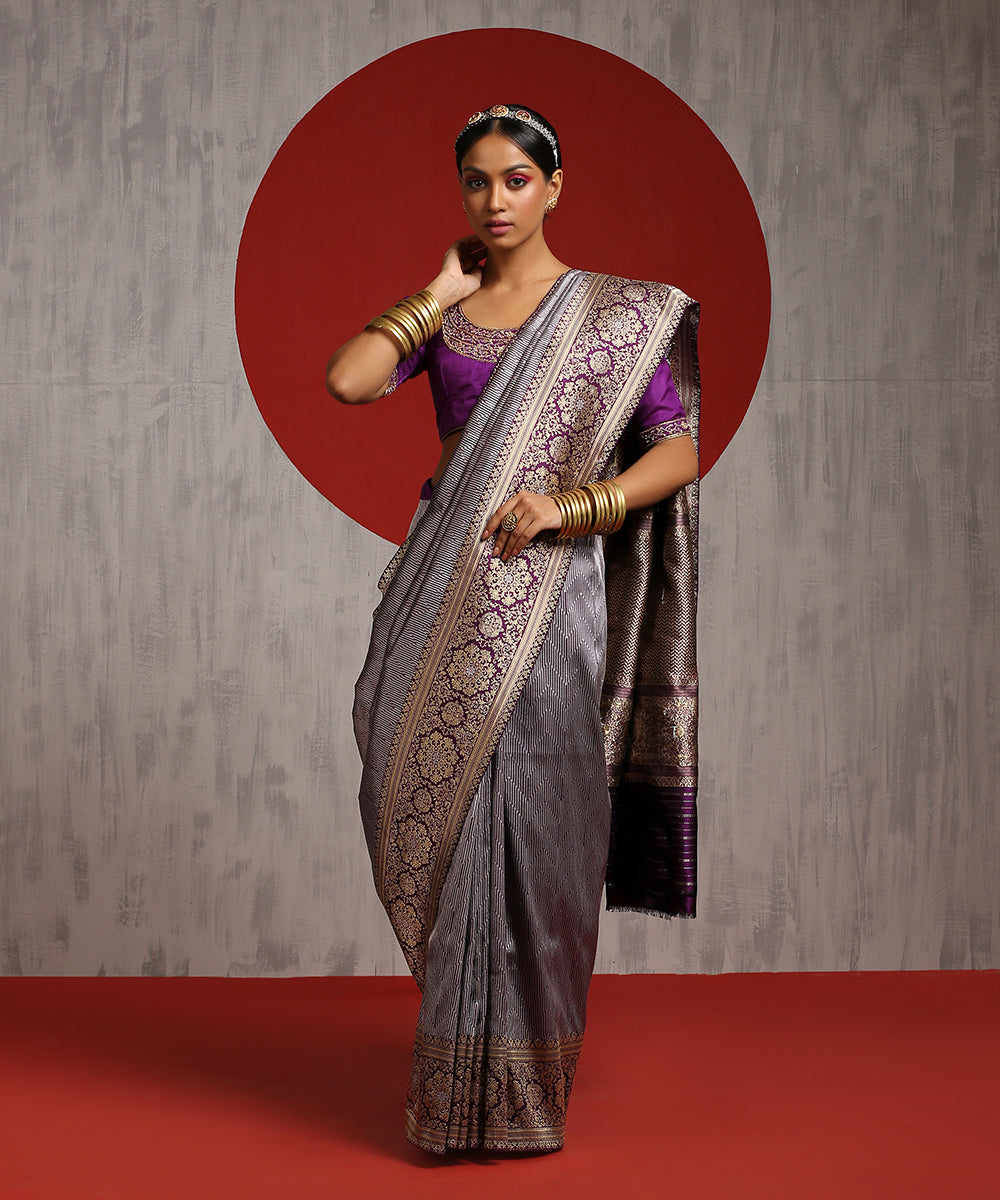 Purple_And_Silver_Handloom_Pure_Katan_Silk_Tanchoi_Banarasi_Saree_WeaverStory_02