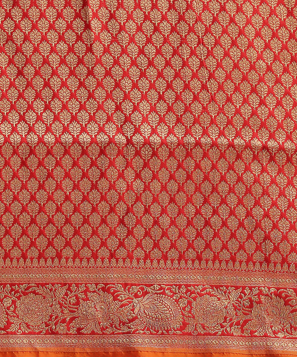 Red_Handloom_Pure_Katan_Silk_Banarasi_Saree_With_Gold_Zari_Work_WeaverStory_05