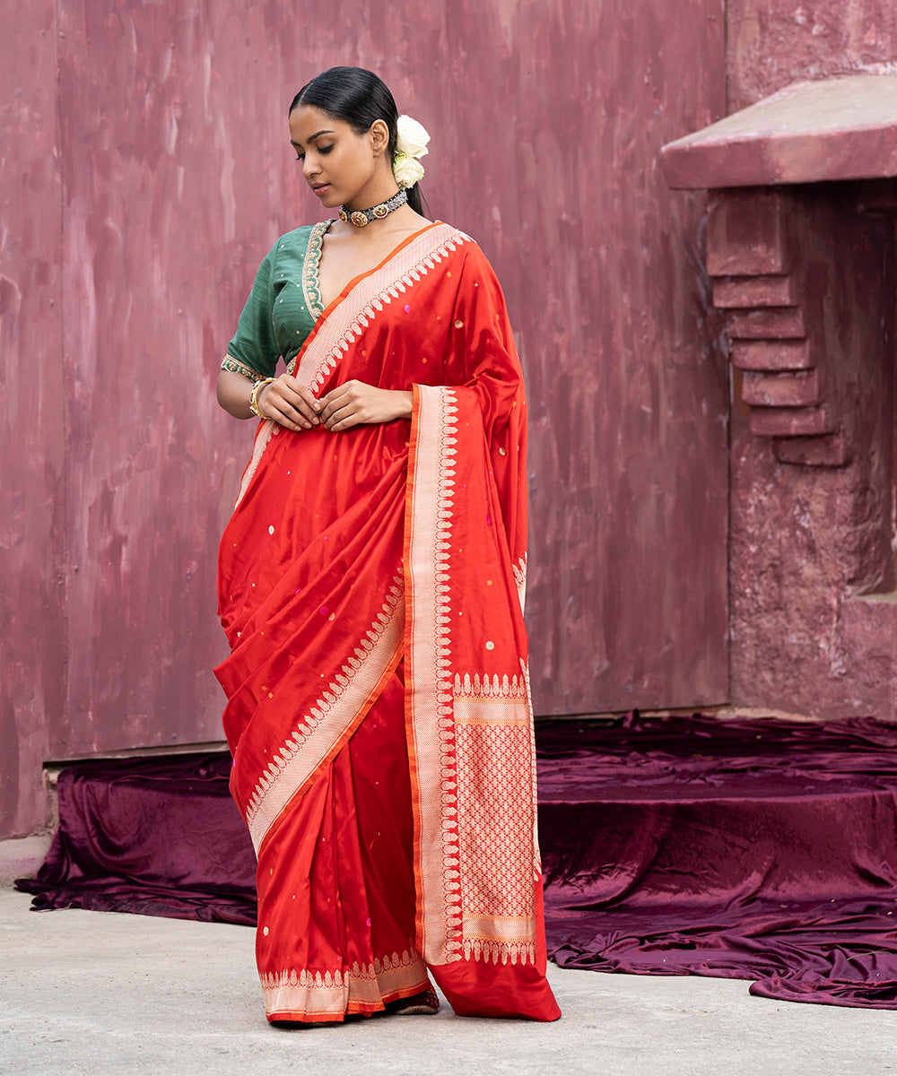 Red_Handloom_Pure_Katan_Silk_Banarasi_Saree_With_Kadhwa_Booti_WeaverStory_02