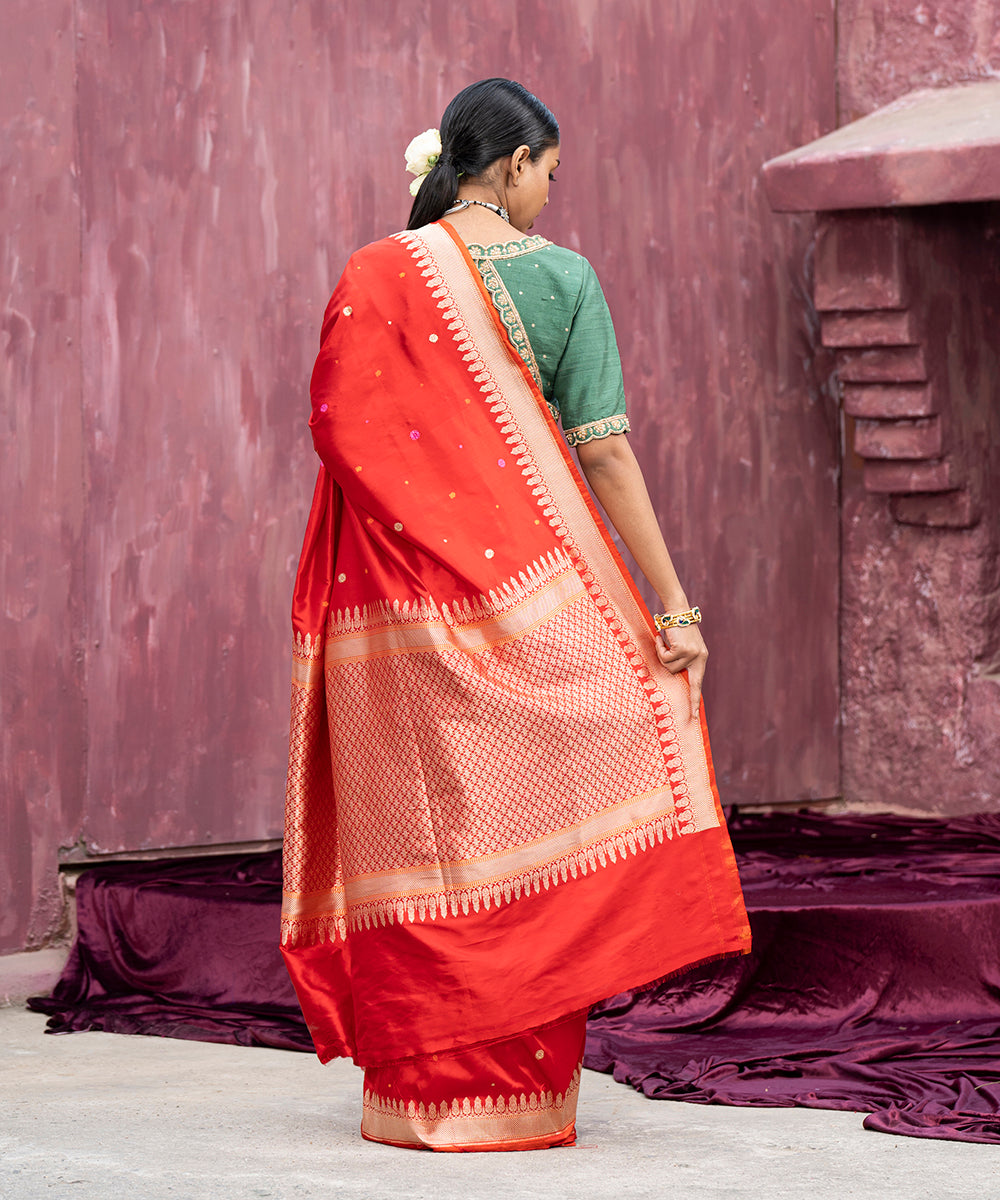 Red_Handloom_Pure_Katan_Silk_Banarasi_Saree_With_Kadhwa_Booti_WeaverStory_03