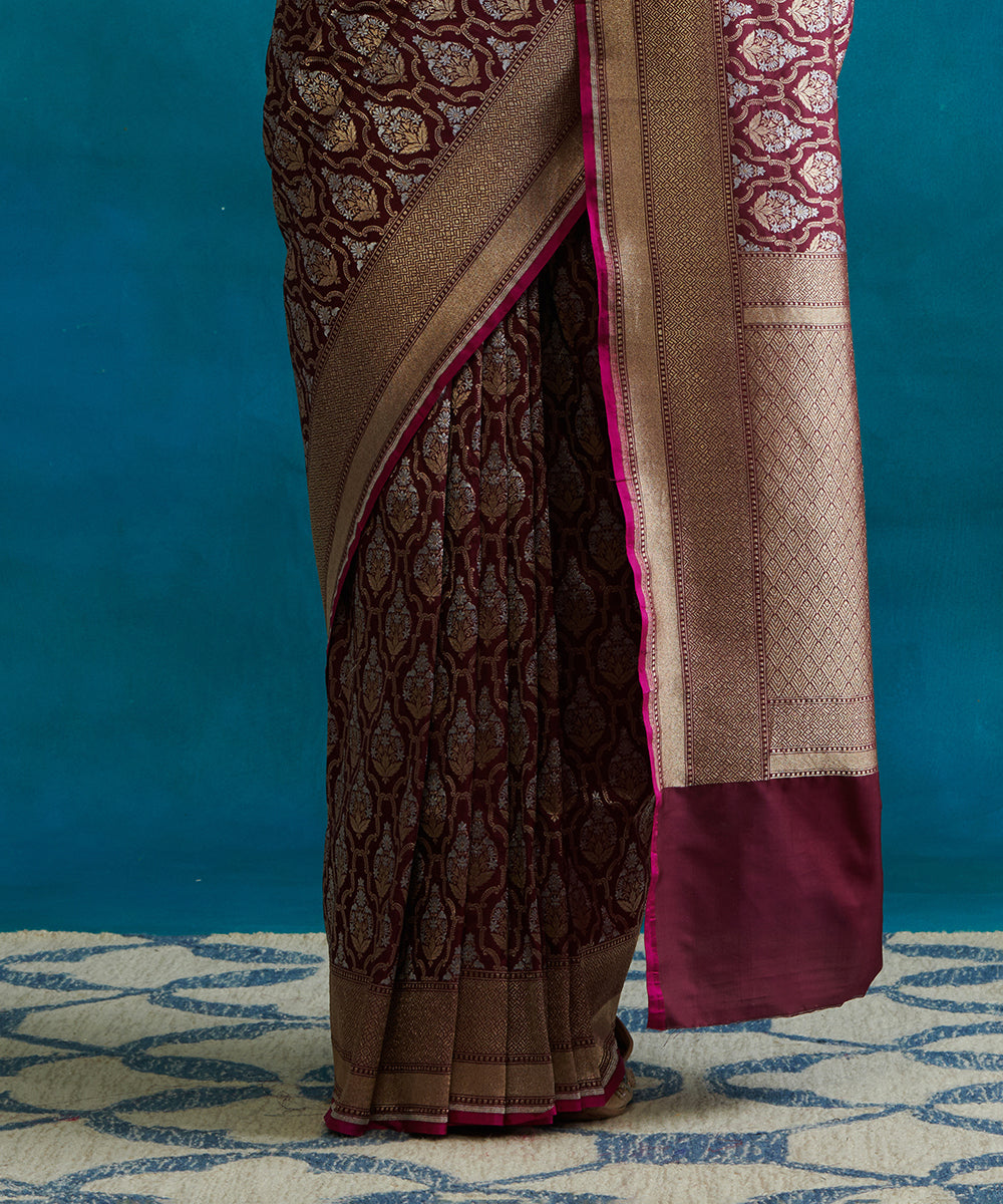 Wine_Handloom_Pure_Katan_Silk_Banarasi_Saree_With_Cutwork_Sona_Rupa_Jaal_WeaverStory_04