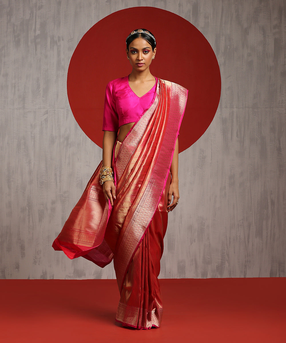 Handloom Dark Pink And Gold Zari Tanchoi Banarasi Saree With Hot Border