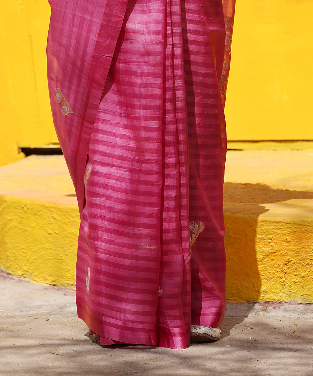 Pink_Handloom_Pure_Katan_Silk_Banarasi_Saree_With_Kadhwa_Booti_And_Satin_Border_WeaverStory_04
