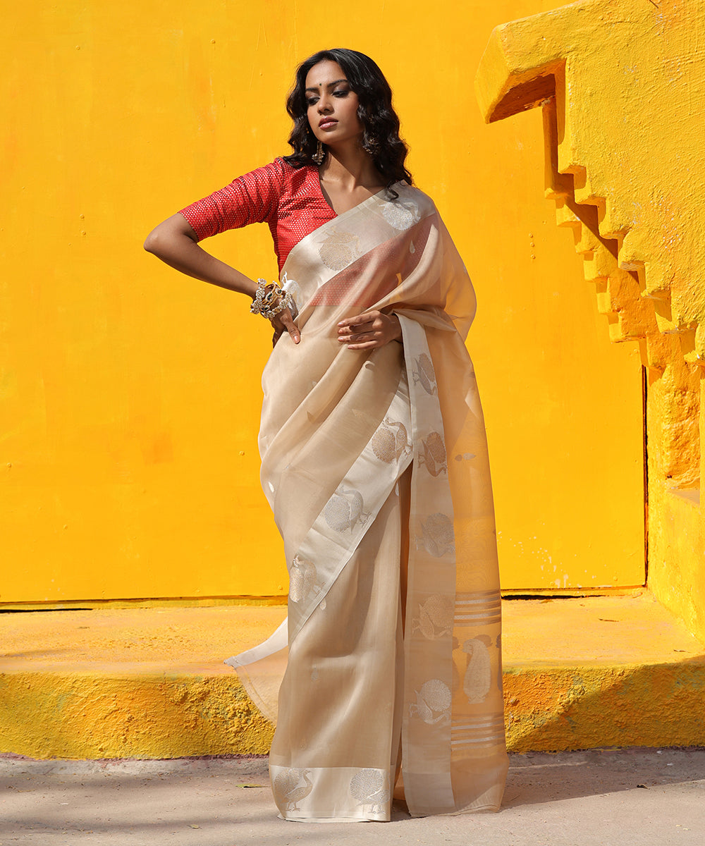 Beige_Handloom_Pure_Kora_Silk_Banarasi_Saree_With_Satin_Border_WeaverStory_02