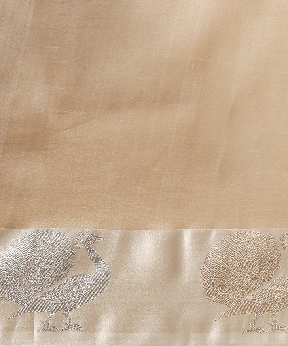 Beige_Handloom_Pure_Kora_Silk_Banarasi_Saree_With_Satin_Border_WeaverStory_05