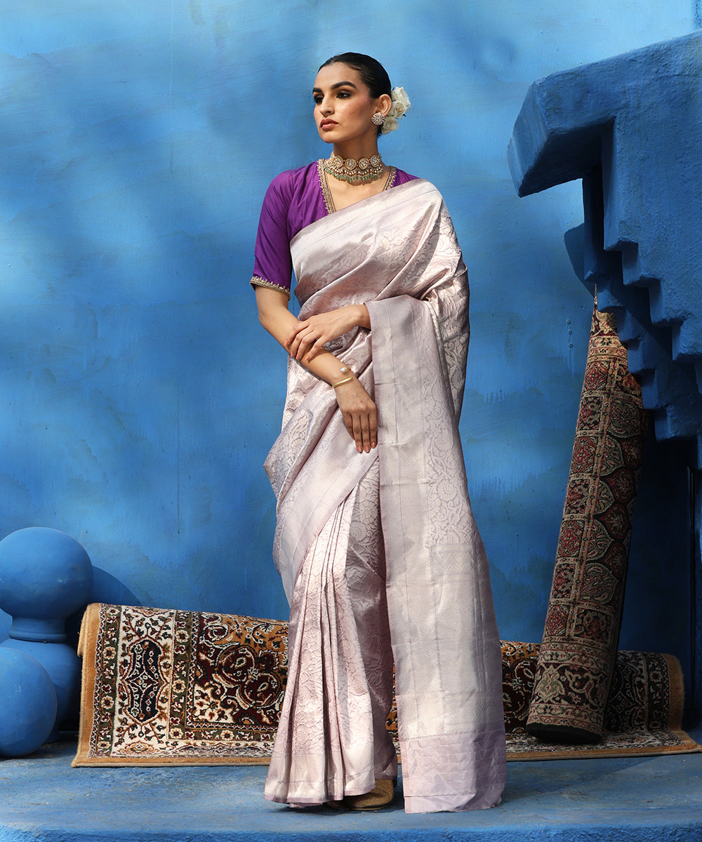 Handloom_Soft_Lilac_Pure_Katan_Silk_Banarasi_Saree_With_Kadhwa_Border_WeaverStory_02
