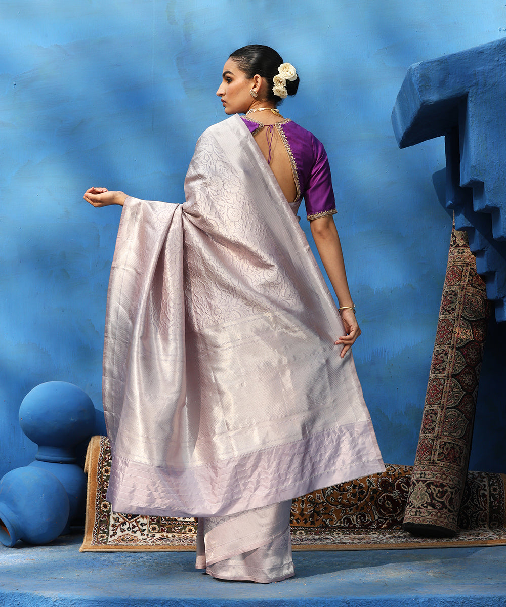 Handloom_Soft_Lilac_Pure_Katan_Silk_Banarasi_Saree_With_Kadhwa_Border_WeaverStory_03