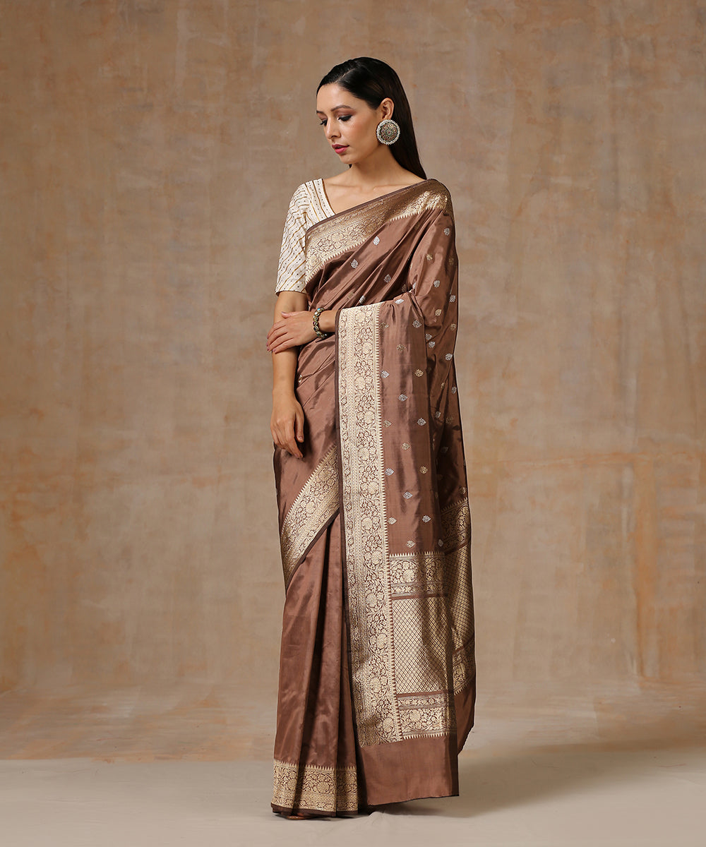 Brown_Handloom_Pure_Katan_Silk_Banarasi_Saree_With_Kadhwa_Booti_WeaverStory_02