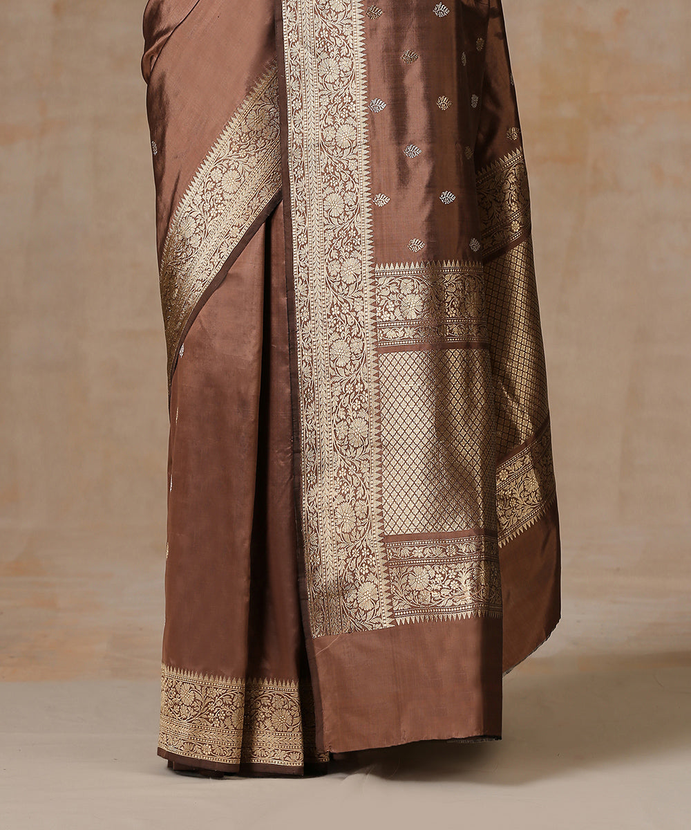 Brown_Handloom_Pure_Katan_Silk_Banarasi_Saree_With_Kadhwa_Booti_WeaverStory_04