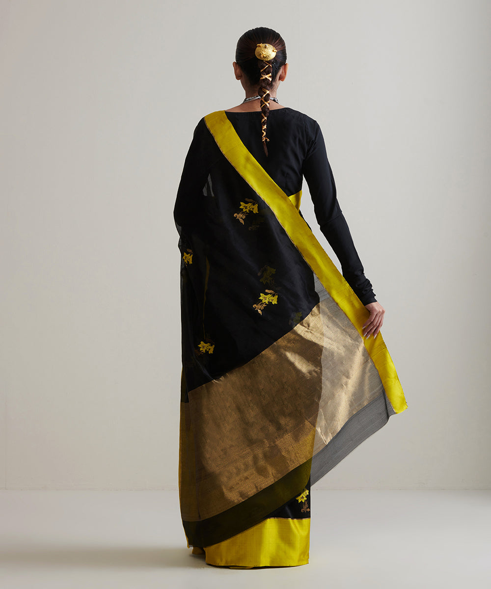 Dark_Black_Handloom_Pure_Chanderi_Silk_Saree_With_Mashroo_Border_WeaverStory_03