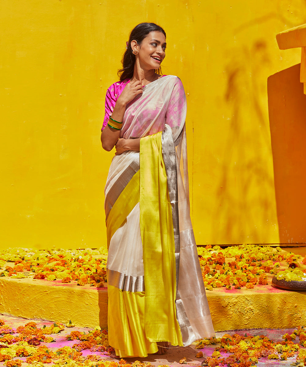 Handloom_White_Pure_Cotton_Chanderi_Saree_With_Yellow_Mashroo_Border_WeaverStory_02