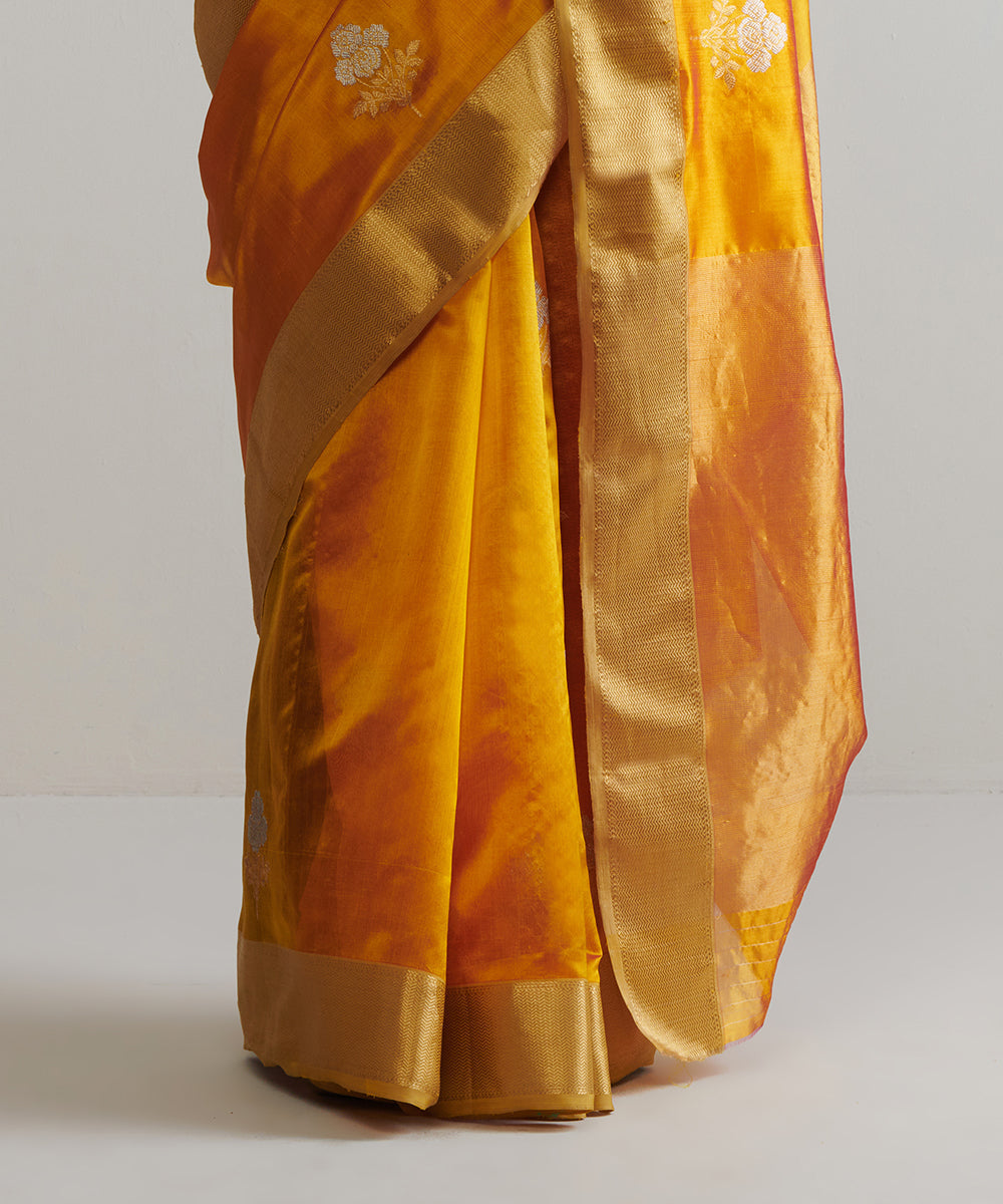 Handloom_Mango_Yellow_Pure_Chanderi_Silk_Saree_With_Nakshi_Border_And_Gulab_Booti_WeaverStory_04