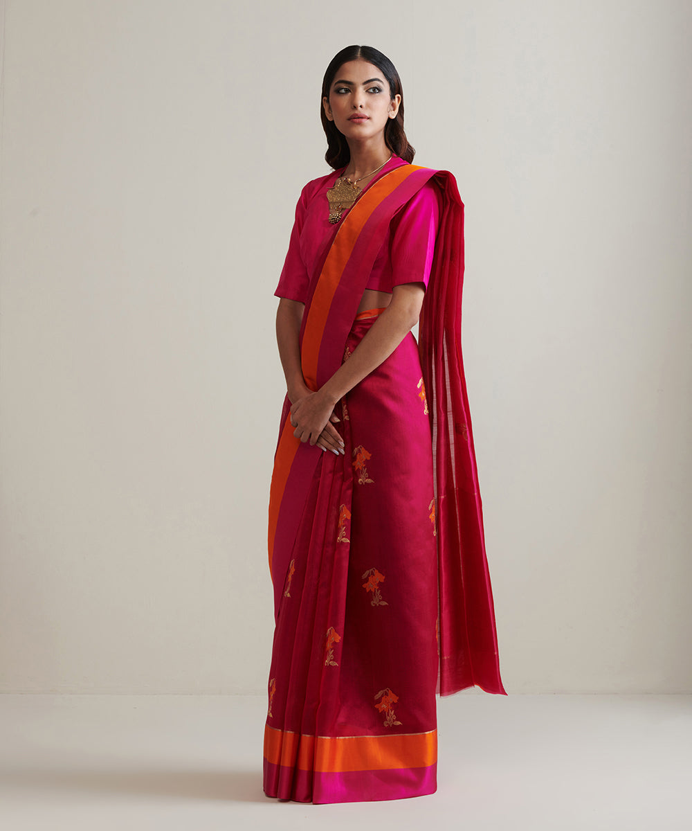 Magenta_Handloom_Pure_Chanderi_Silk_Saree_With_Mashroo_Border_And_Floral_Motifs_WeaverStory_02