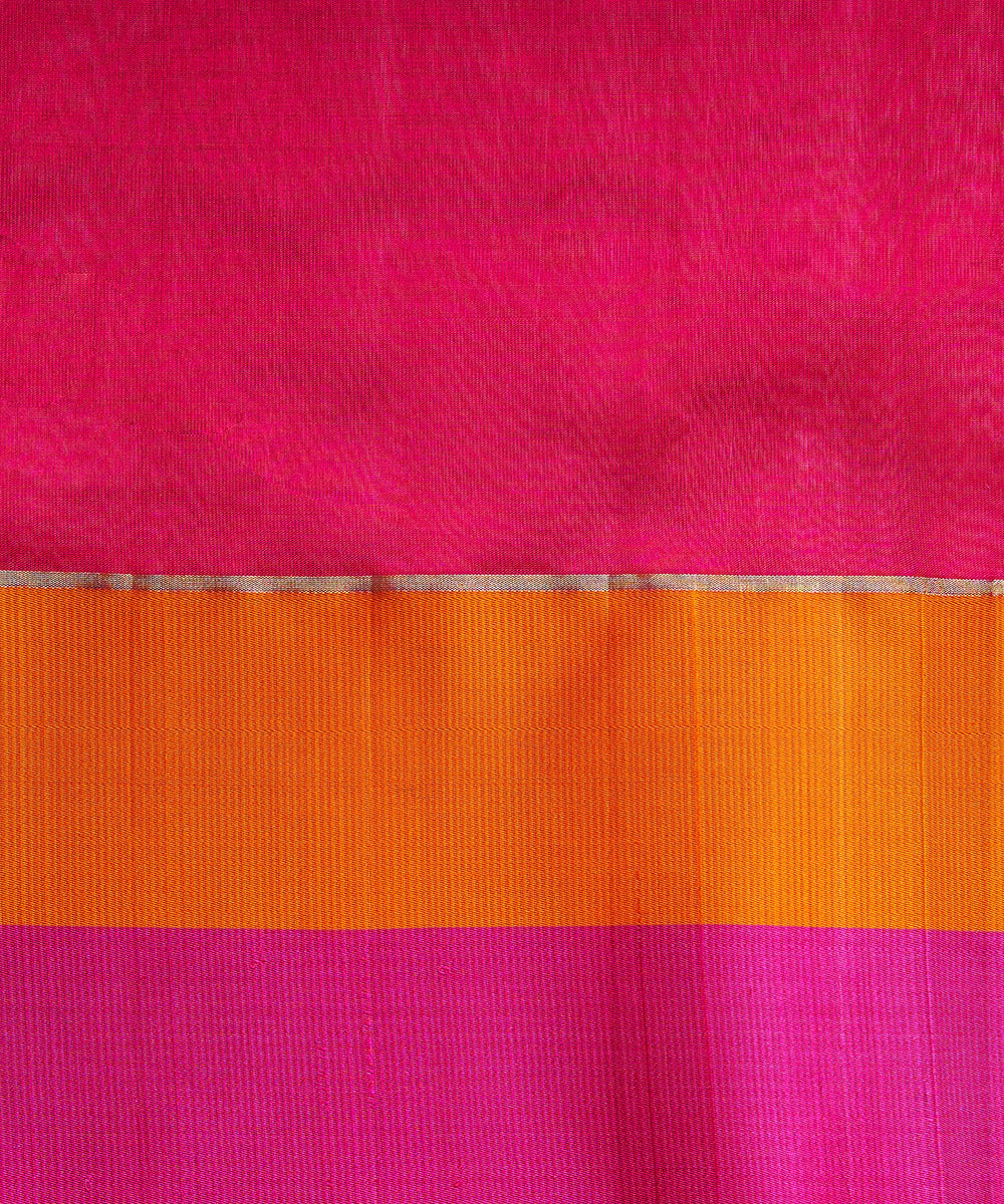 Magenta_Handloom_Pure_Chanderi_Silk_Saree_With_Mashroo_Border_And_Floral_Motifs_WeaverStory_05