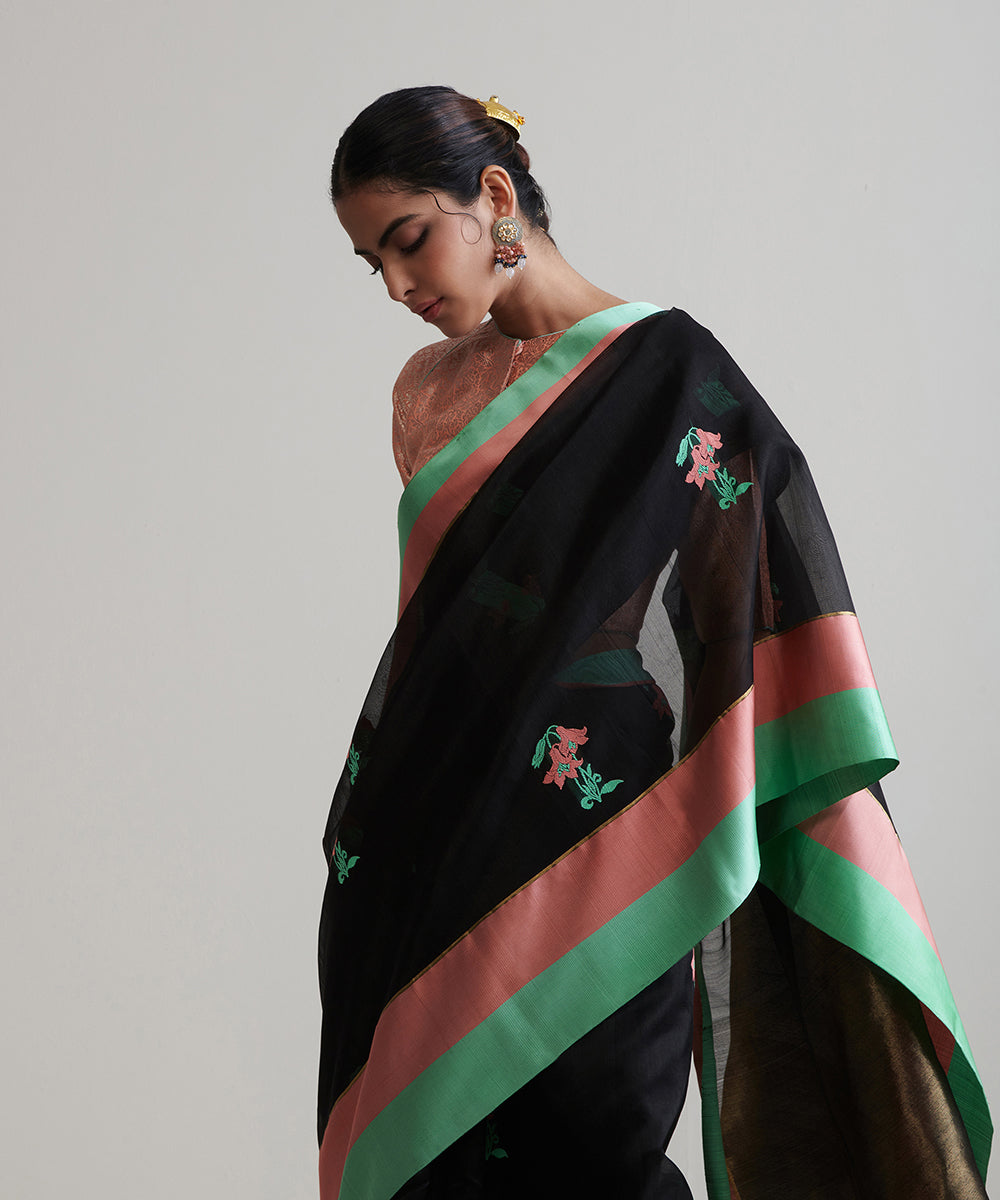 Black_Handloom_Pure_Chanderi_Silk_Saree_With_Mashroo_Border_And_Floral_Motifs_WeaverStory_01