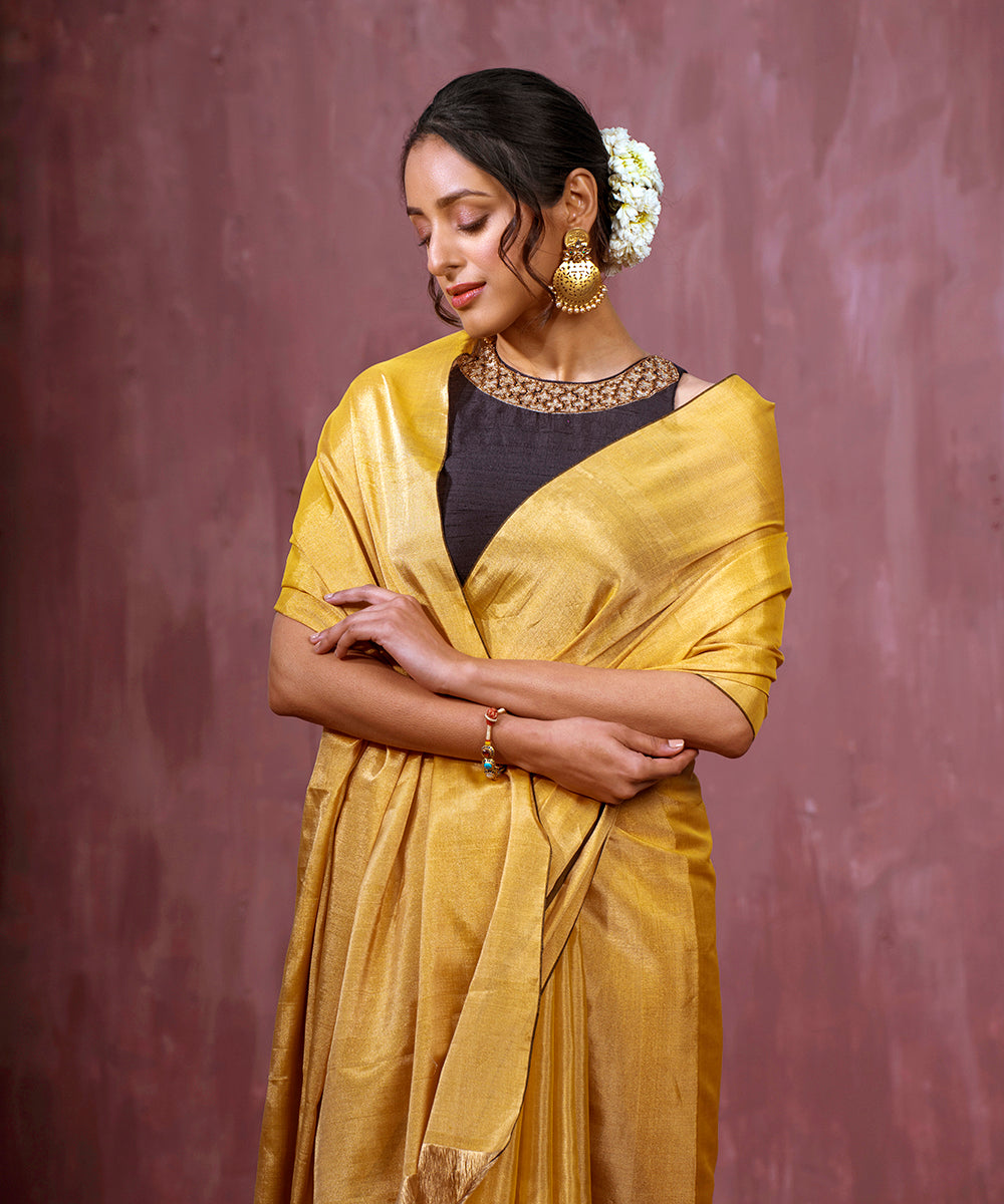 Mustard_Handloom_Tissue_Chanderi_Silk_Saree_With_Black_Thin_Woven_Border_WeaverStory_01