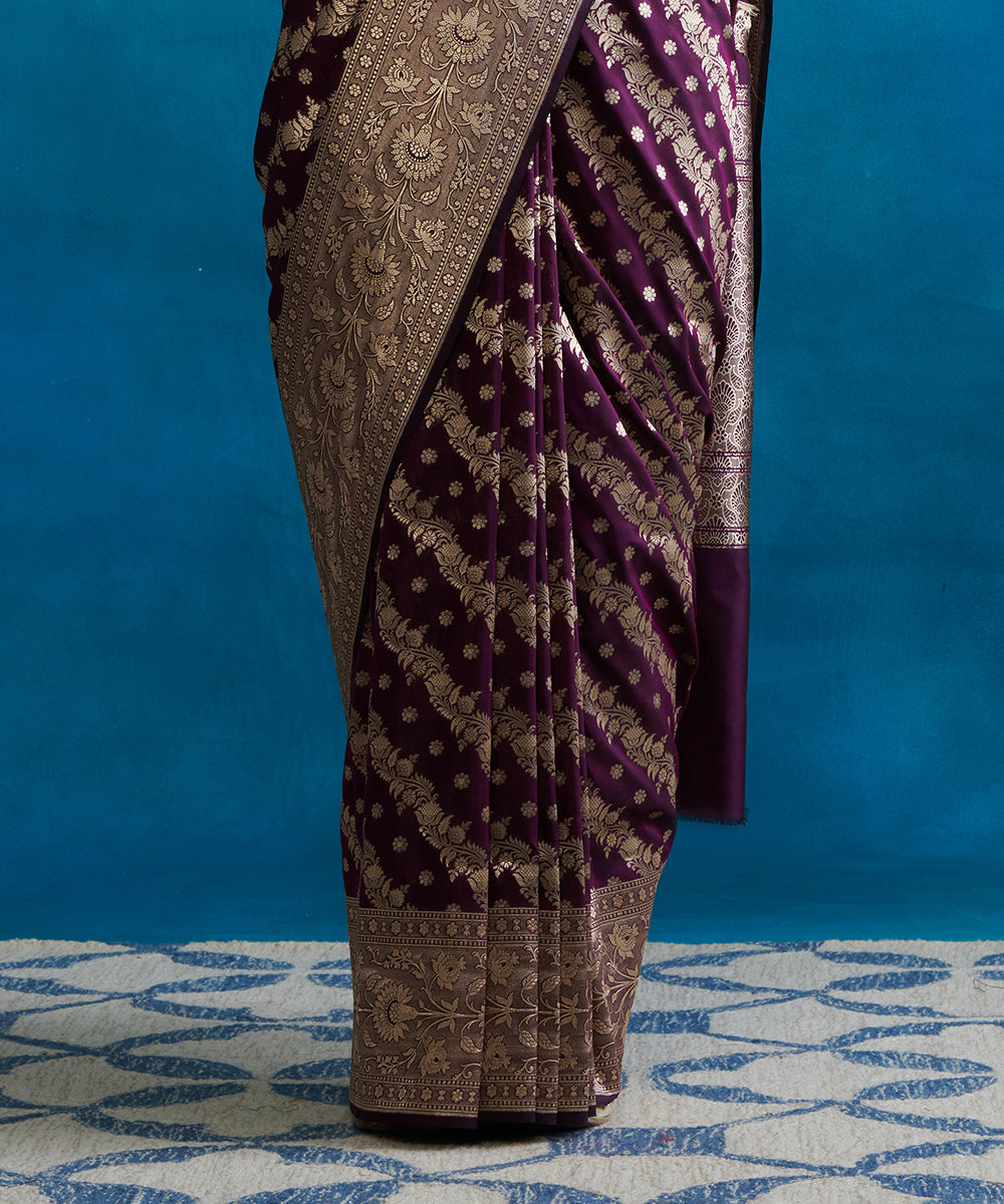 Handloom_Dark_Purple_Pure_Katan_Silk_Banarasi_Saree_With_Cutwork_Jaal_WeaverStory_04