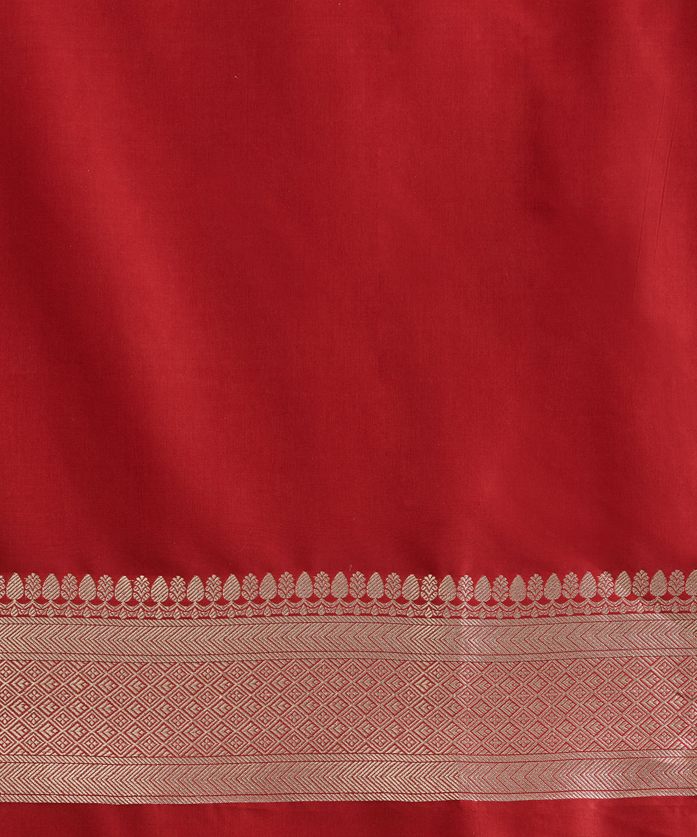 Red_Handloom_Pure_Katan_Silk_Banarasi_Saree_With_Cutwork_Floral_Jaal_WeaverStory_05