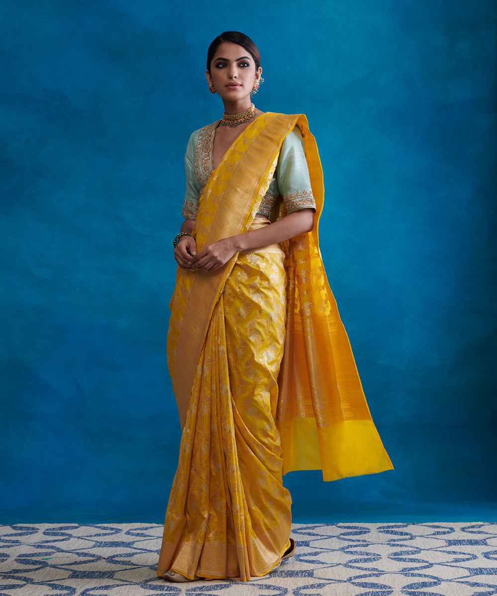 Yellow_Handloom_Pure_Katan_Silk_Banarasi_Saree_With_Gold_And_Silver_Cutwork_Jaal_WeaverStory_02