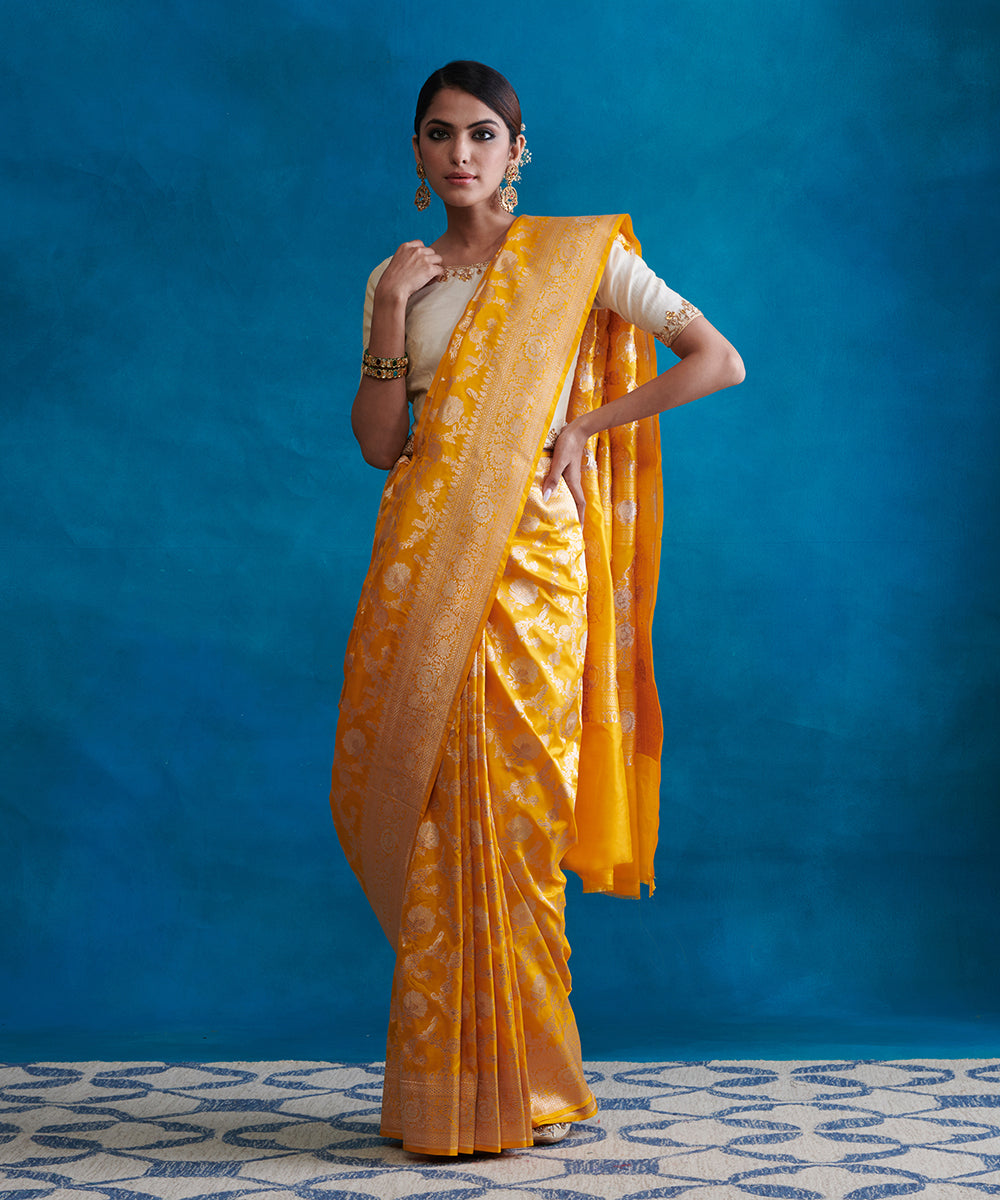 Handloom_Yellow_Pure_Katan_Pure_Silk_Banarasi_Saree_With_Cutwork_Sona_Rupa_Jaal_WeaverStory_02