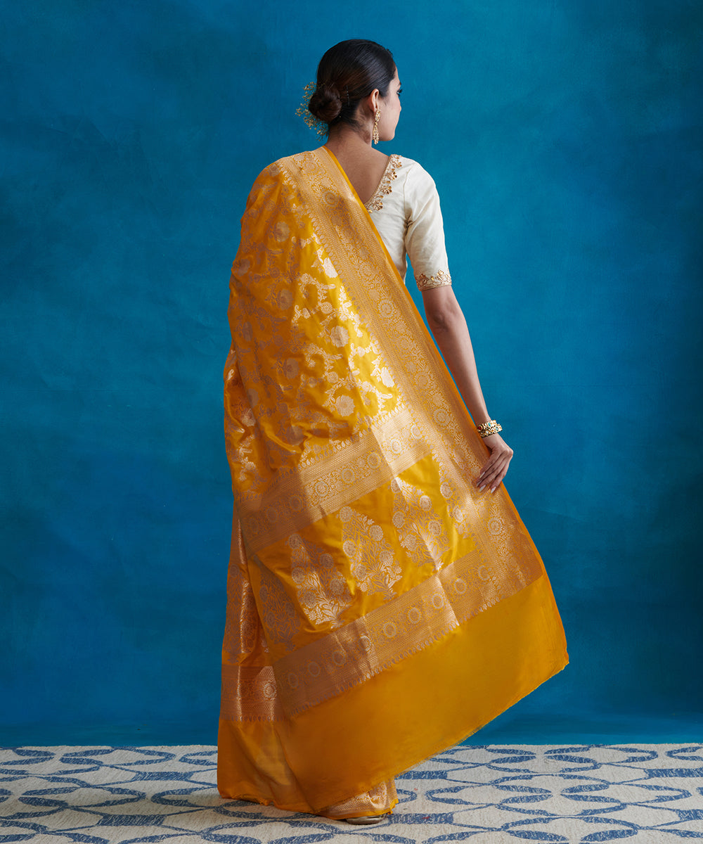 Handloom_Yellow_Pure_Katan_Pure_Silk_Banarasi_Saree_With_Cutwork_Sona_Rupa_Jaal_WeaverStory_03
