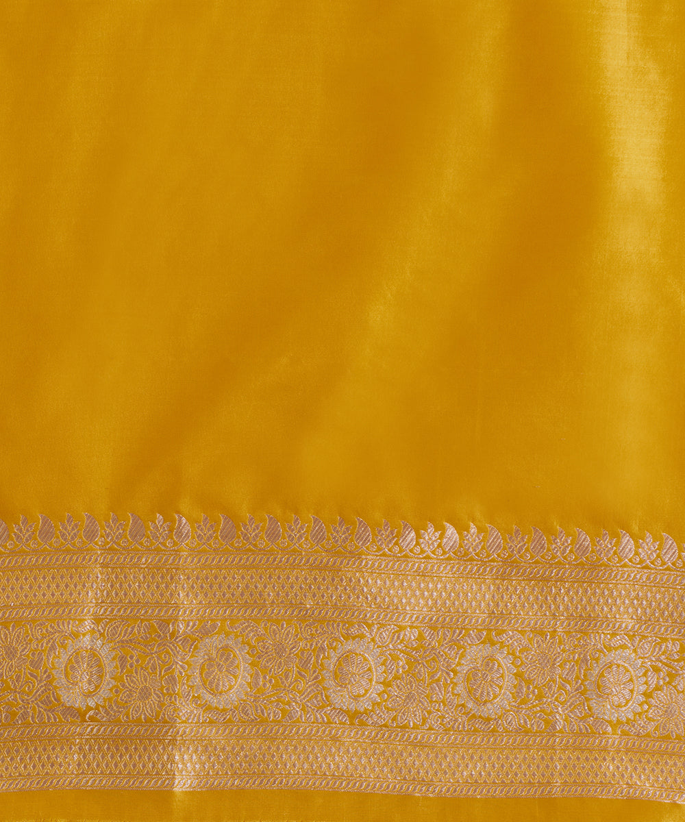 Handloom_Yellow_Pure_Katan_Pure_Silk_Banarasi_Saree_With_Cutwork_Sona_Rupa_Jaal_WeaverStory_05