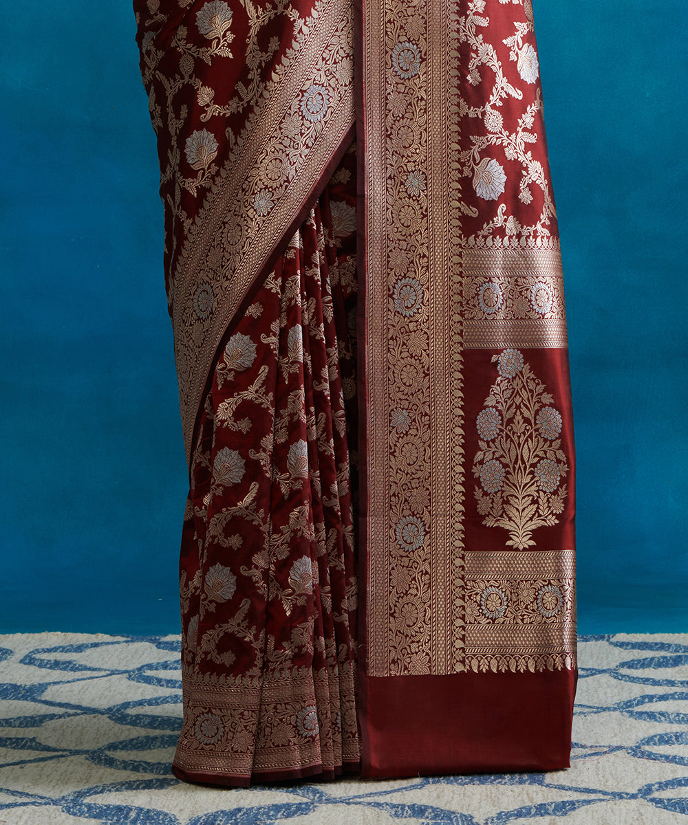 Burgundy_Handloom_Pure_Katan_Pure_Silk_Banarasi_Saree_With_Cutwork_Sona_Rupa_Jaal_WeaverStory_04