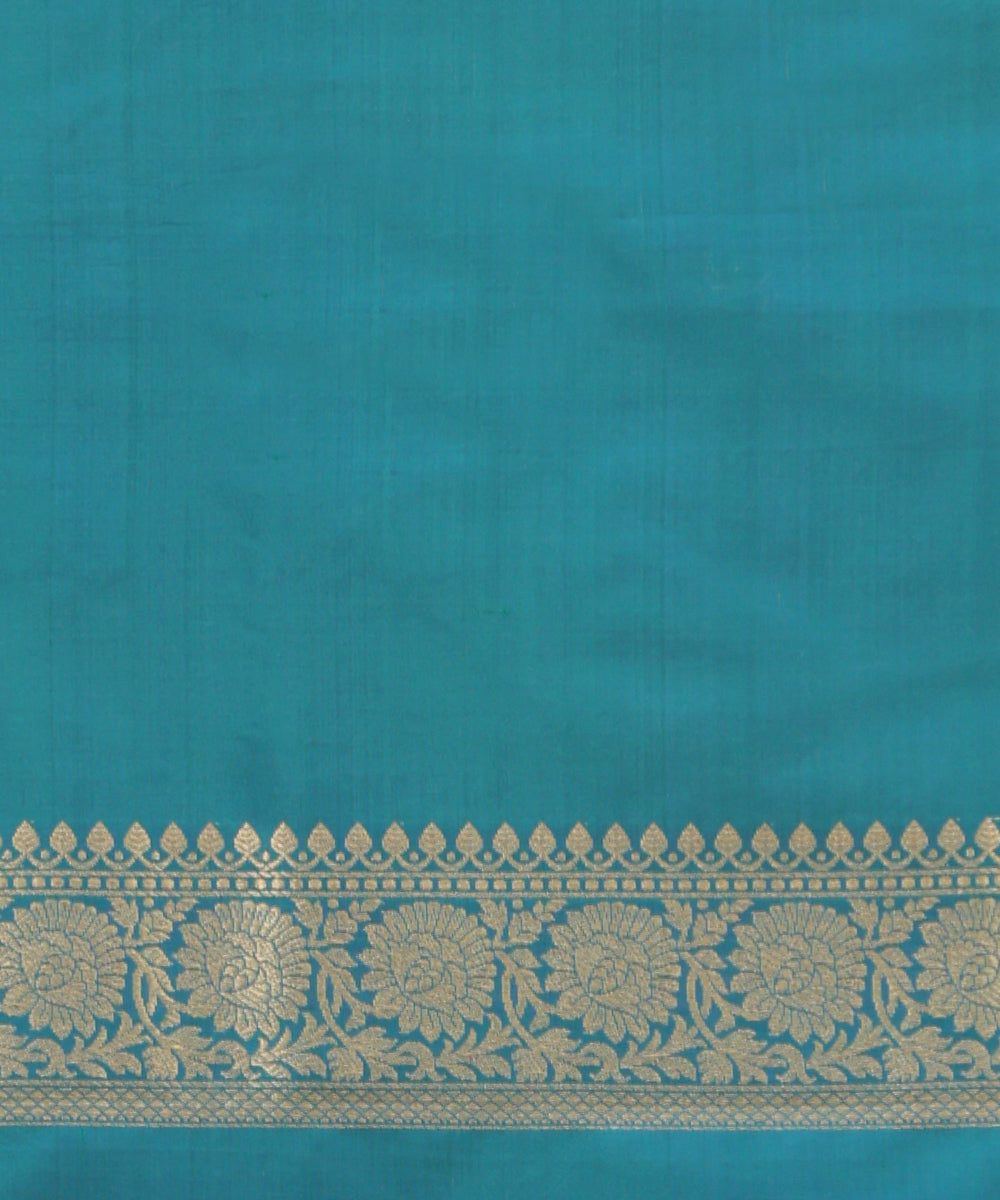 Handloom_Cobalt_Blue_Double_Shade_Pure_Katan_Silk_Banarasi_Saree_With_Booti_WeaverStory_05