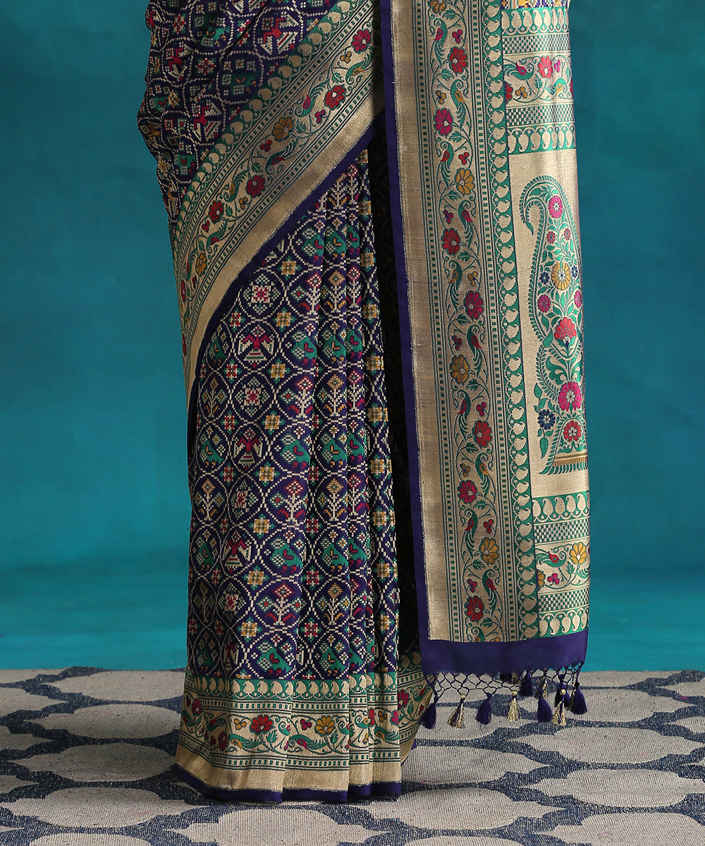 Handloom_Navy_Blue_Pure_Silk_Tissue_Patola_Saree_With_Meenakari_Border_WeaverStory_04